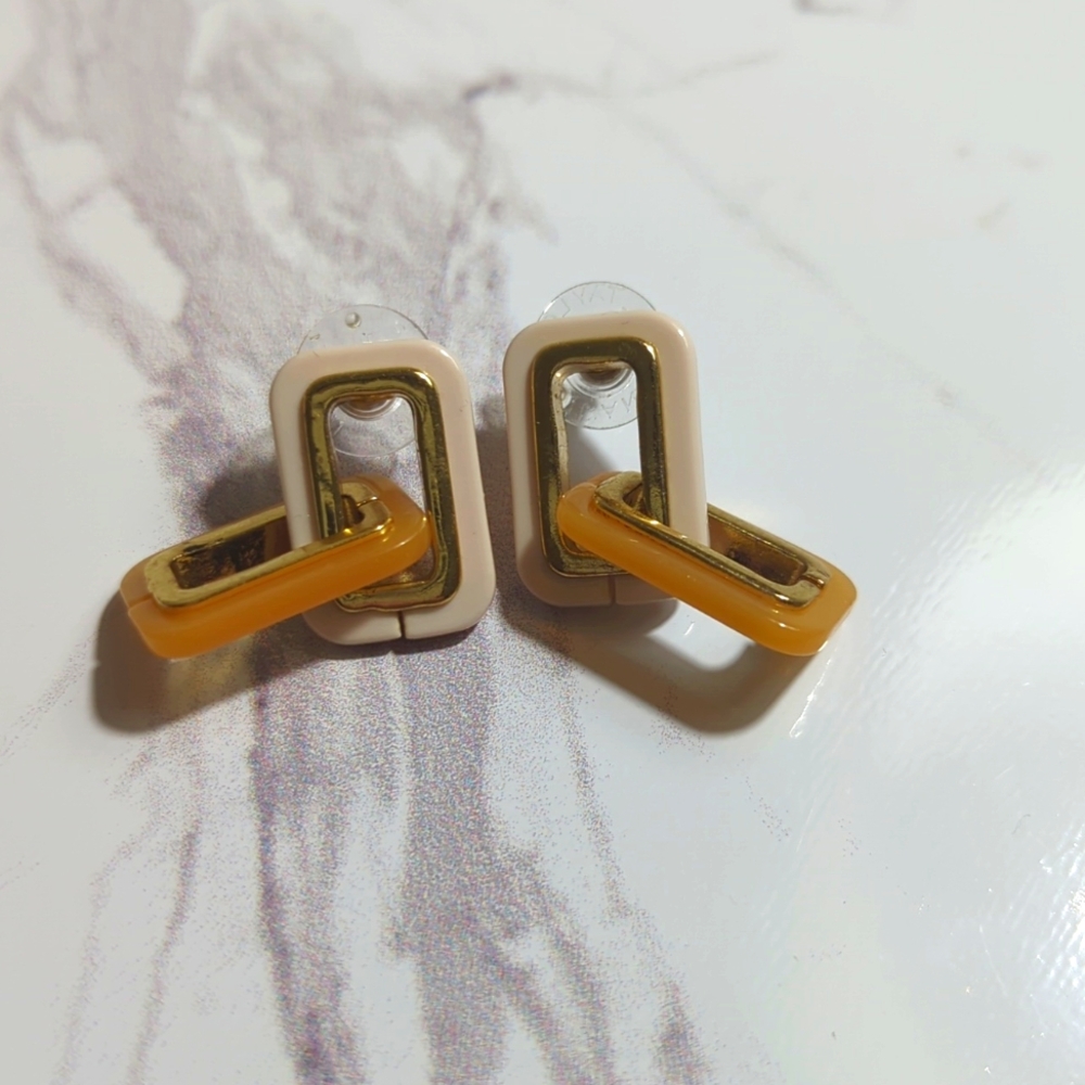 Link earrings